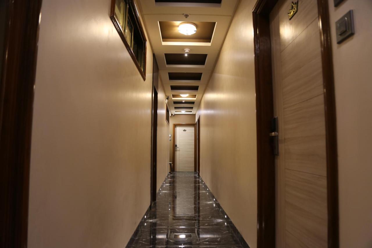 مومباي Hotel Golden Crown المظهر الخارجي الصورة