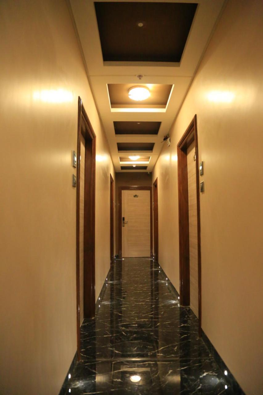 مومباي Hotel Golden Crown المظهر الخارجي الصورة